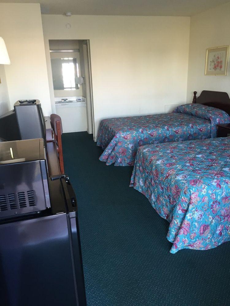 St. James Economy Inn מראה חיצוני תמונה
