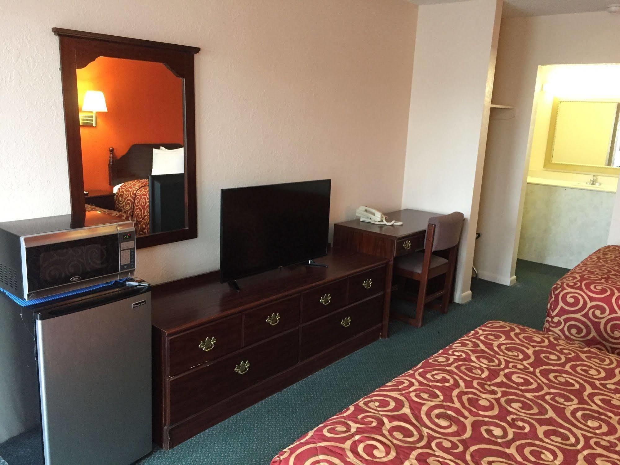 St. James Economy Inn מראה חיצוני תמונה